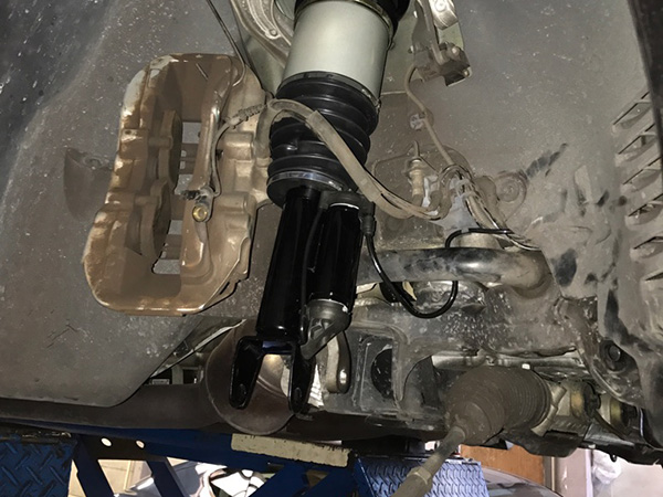 EクラスW211修理費用一覧 | ベンツ故障修理 車検整備 板金 | メルセデスのことならマーキーズ【東京】へ