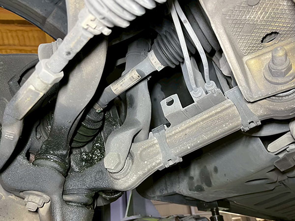 ベンツ Eクラス フロントドライブシャフト オーバーホール