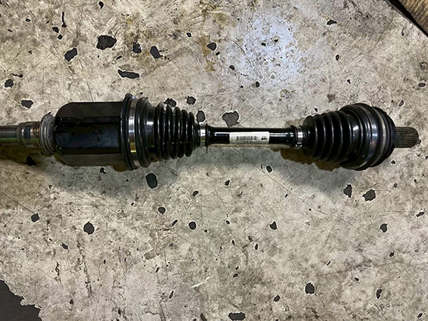 ベンツ Eクラス フロントドライブシャフト オーバーホール